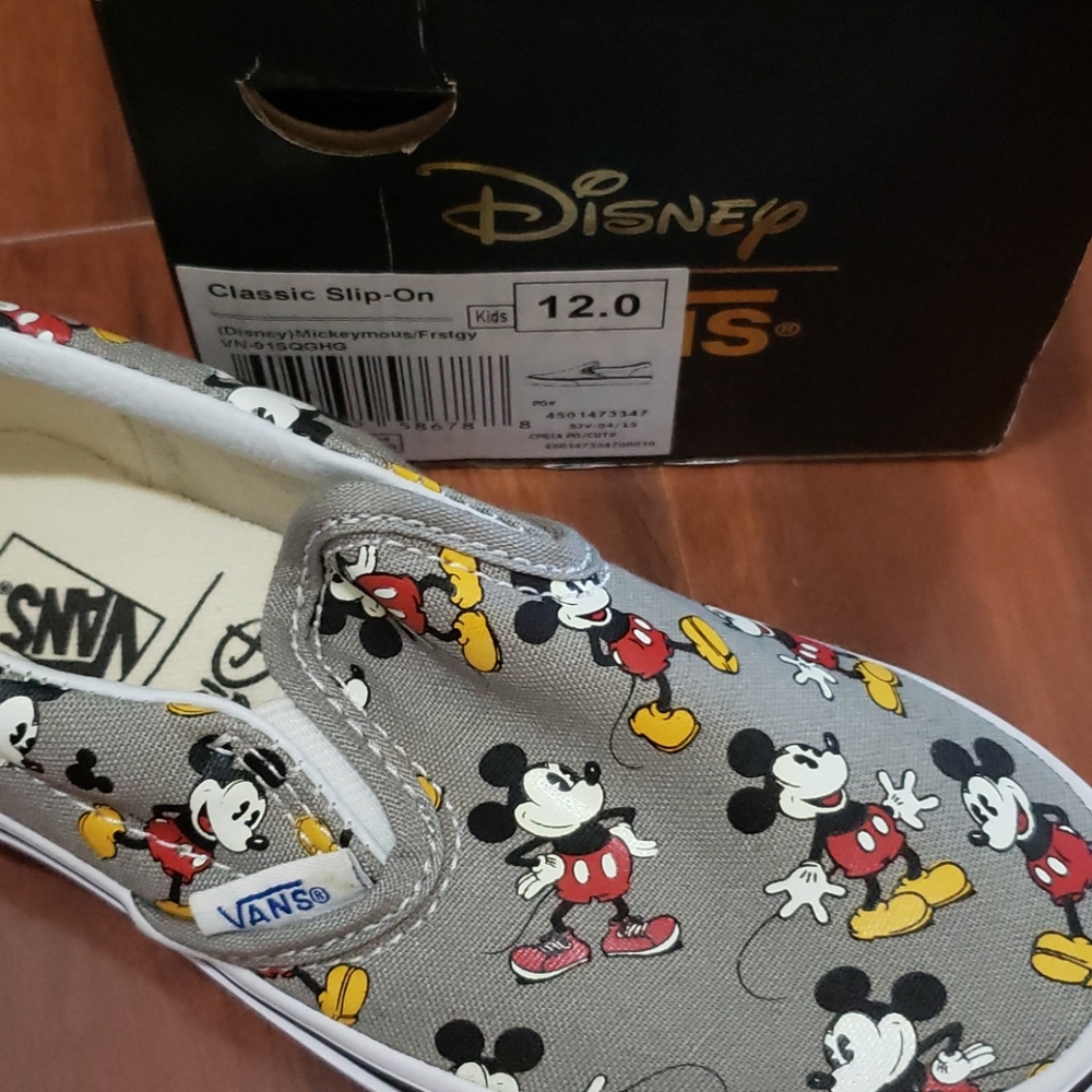 Disney Vans Mickey Mouse NIB size 12